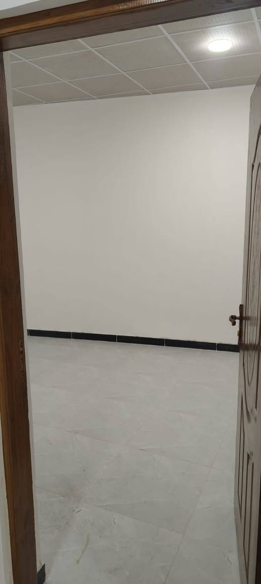 ⭕️ يوجد مشتمل للايجار 
في حي الدوانم المعمل __  قرب شارع المكاتب بالبدايه 

طابقين غرفتين وصاله واسعه ✅️

وباقي التفاصيل  الدخول للمشتمل ممر 

  💰 يجاره 275  ألف 

  للإستفسار أكثر *********** ☎️
