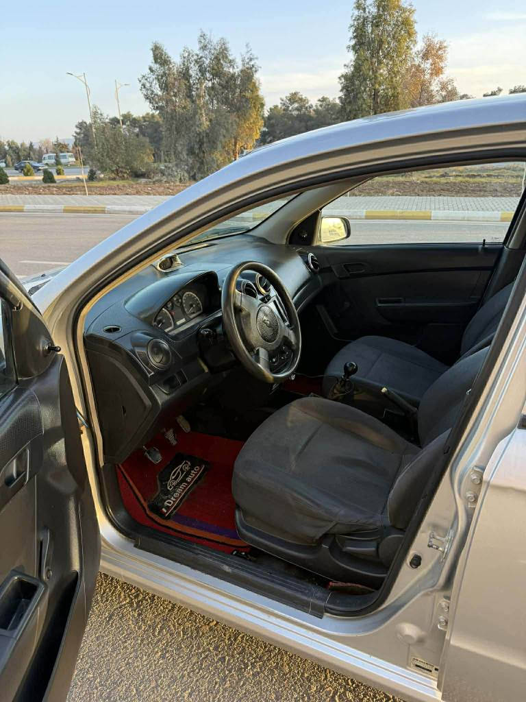 ئەفیو ۲٠٠۸ نموونە لە جوانی 
تەقەو رەقە گێر مەکینە بەشەرت 
رەنگی سلفەر بەبێ کاڵبوونەوە 
مەکینە گەورەی مەرغوب گێڕ عادیە سەر چەمەڵخی  دوایسەکن کە لە وێنەکە دیارە پەڵەیکی بۆیاخە 
لەگەڵ دەرگای دوای سەکن گۆراوە بە بیلادی سەنەوی بەسەر چووەتەحویلی بەشەرت
رەقەم سلێمانیە
$٥٤ وەرەقە ومەجالیشی تیایە
*********** السليمانية, العراق
