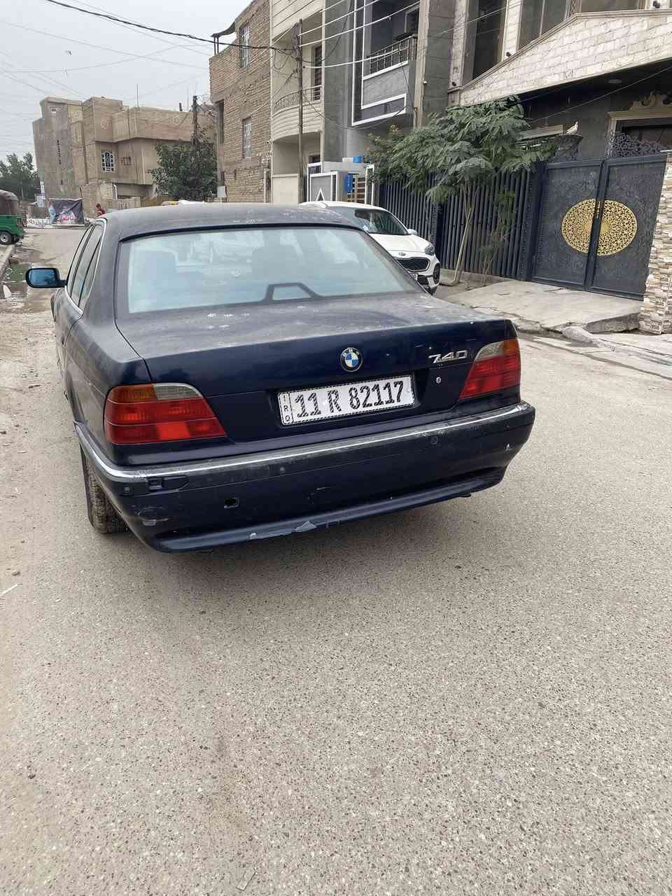 سلام عليكم بي ام  البيع مديل 96/ بلاديه مابيه  
شويه صبغ الجماليه حجم 735 بس المكينه مبدله 744/
سياره بسمي ثاني يوم احولك رقم نكليزي بغداد مكاني بغداد السعر 85 رقم الهاتف ***********
