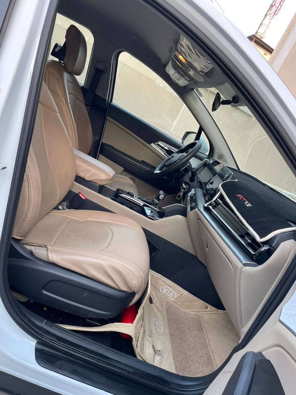 السلام عليكم كيا سبورتج 2022 خليجي
رقم بغداد الدولي تحويل مباشر 
 ضمان شركة الدوليه بعده بل ضمان
محرك ٢٠٠٠دوش
ماشيه 31 الف حقيقي 
حساسات خلفي
رادارات جانبيه 
لايت زينون + LED
كشافات 
بك لايت LED 
مفتاح التشغيل سويج عدد2
دشبول شاشة 
شاشة Apple Car play
كـامـيـرا خـلـفـيـة دوارة.
مثبت السرعة Cruise
المودات والأوامر الصوتية
أوضاع القيادة  Drive Mode
فحص أنظمة السيارة 
حساسات ضغط اطارات  
شفتات مقود
نظام ترحيب  
قطعتين تبريد
هاند بريك بصمة 
نظام مانع الانزلاق
نظام نزول المنحدرات
اشارة في المرايا الجانبية
مخرج منفذ الطاقة
السيارة جديده بحالة الزيرو 
السعر 212 ورقه  وبيها مجال قليل 
الاستفار ***********
مكان السياره بغداد حي الجامعه نفق الشرطه
