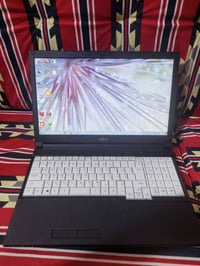 💻 للبيع — Fujitsu LIFEBOOK A576 🔹 المواصفات: المعالج: Intel Core i5-62...