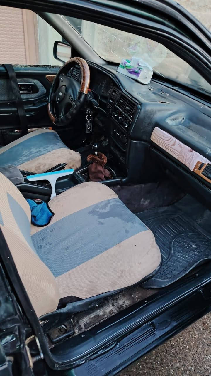 ف
فورت اسكوربو 93 محرك وكير شرط 6 سلندر
كابون بانزين طخم تاير جديد باتري جديد
شرط التحويل *********** سعر 21
                ***********
مكان السياره موصل اليسر
