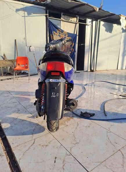 سلام عليكم سكنس نثيه سرعه 140دراجه صار 6اشهر نازله رمبه دراجه مكفوله كفاله عامه من سرقه ومحرك وكلشي دراجه شغاله من اطول لطول شرط محرك بجيس اتراي وين ميعجبك دراجه ماكو شي بيها مو شغال لايت اشاير هورن دشبول كيج سرعه كيج بانزين  بريكات دبلات قفل جنطه قفل ستيرن دوشمه تايرات كله نضيف وكله شغال  مكينه ماممدود عليها صبانه كابريتر بلاديه شرط ادك معدل 120 وشلعه شرط اتبطنش جيب فيتر وياك افحص وجيك وطلع تراي يلله تاخذ رايدها ب425 وبيها مجال حق اجيه مكاني بغداد زيونه لتواصل واتساب او اتصال *********** بغداد
