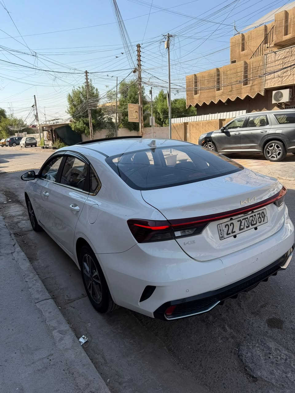 السلام عليكم
كيا كي ثري 2024 رقم أربيل 

ماشيه 31  مكفولة  كفالة عامة من بارد و صبغ و شخط 

المواصفات فوووول

محرك 1500 دبل نوزل دوش 

مكاني بغداد حي البنوك 

السعر  /138 $ وبيها مجال بصيط  

للاتصال / ***********
