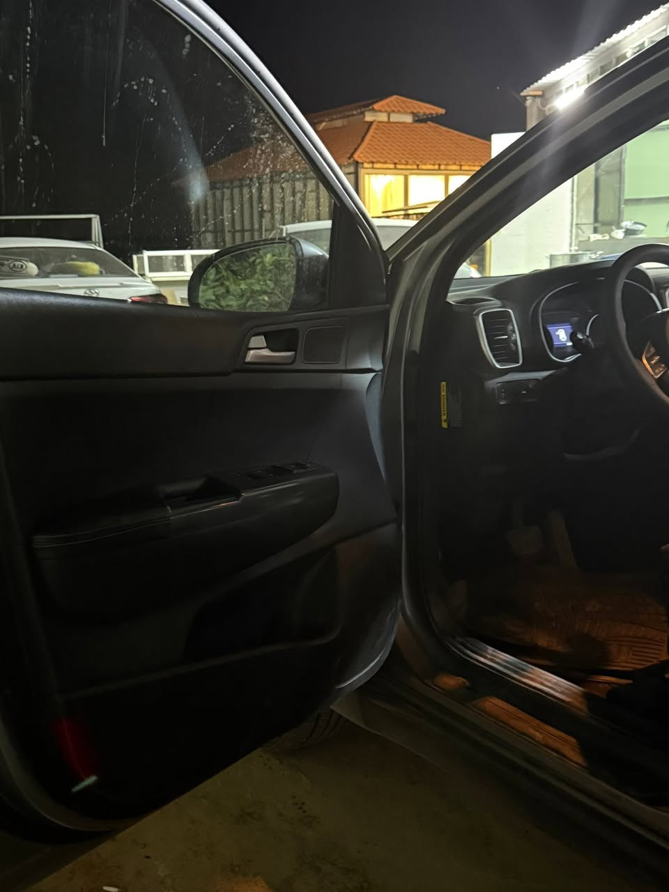 السلام عليكم سبورتج 2021 وارد امريكي محرك 2400 GDI داخله كلين تايتل للعراق ممشى 85,000 km السعر 16,000 

لل استفسار ***********
