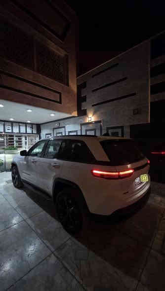 جيب لاريدو 5 راكب موديل 2024 أمريكي 

السعر 35.000 الف دولار وبيه مجال 
مرقم بغداد بسمي 

العنوان بغداد البلديات مقابل الامن العامه حي التجار 
رقم الاتصال ***********
          الحادث 
 تبديل بنيد وصبغ 
جاملغ امامي يمين صبغ شبر
جاملغ خلفي يمين صبغ شبر
الشواصي والغود والارباك كفالة عامة 
________________________________________________
المواصفات 
فتحة سقف
ردار امامي 
حساسات خلفية 
نقطة عمياء 
مثبت سرعة 
تحذير خروج عن المسار 
صندوك كهرباء 
تشغيل عن بعد 
بصمة ابواب 
تدفئة ستيرن 
تدفئة كشنات 
شفتات ستيرن 
ماشية 16 الف ميل اجت ماشية 15792 الف ميل
________________________________________________

السعر 35.000 الف دولار وبيه مجال 
مرقم بغداد بسمي 

العنوان بغداد البلديات مقابل الامن العامه حي التجار 
رقم الاتصال ***********
