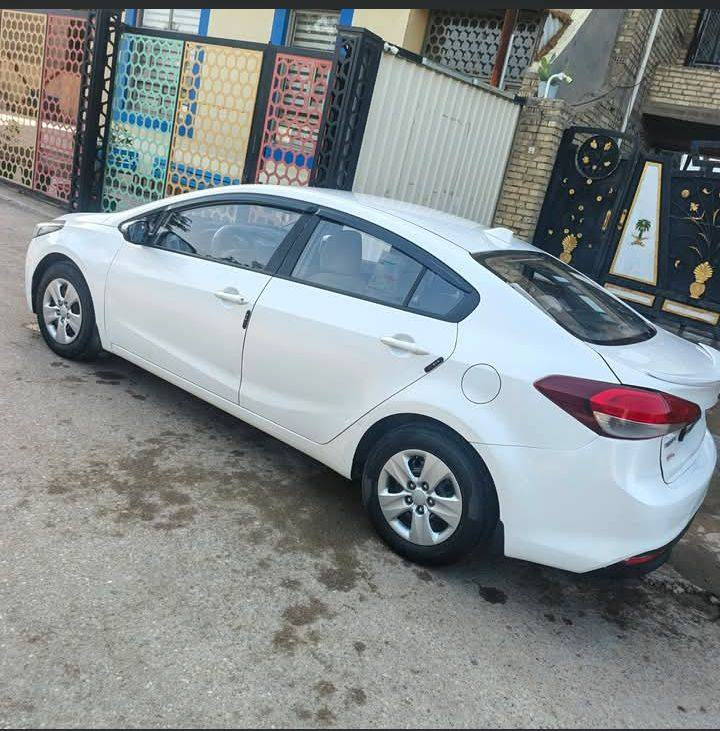 سلام وعليكم كيا سيراتو خليجي موديل 2018 كير محرك مكفول 1600  بيهه قبق صندوك من جوه الكنر مصلح الحوض الوجه شويه بي بارد  سياره بيهه بارد مكان سياره بغداد رقم الهاتف *********** السعر على الخاص يوجد فيس
