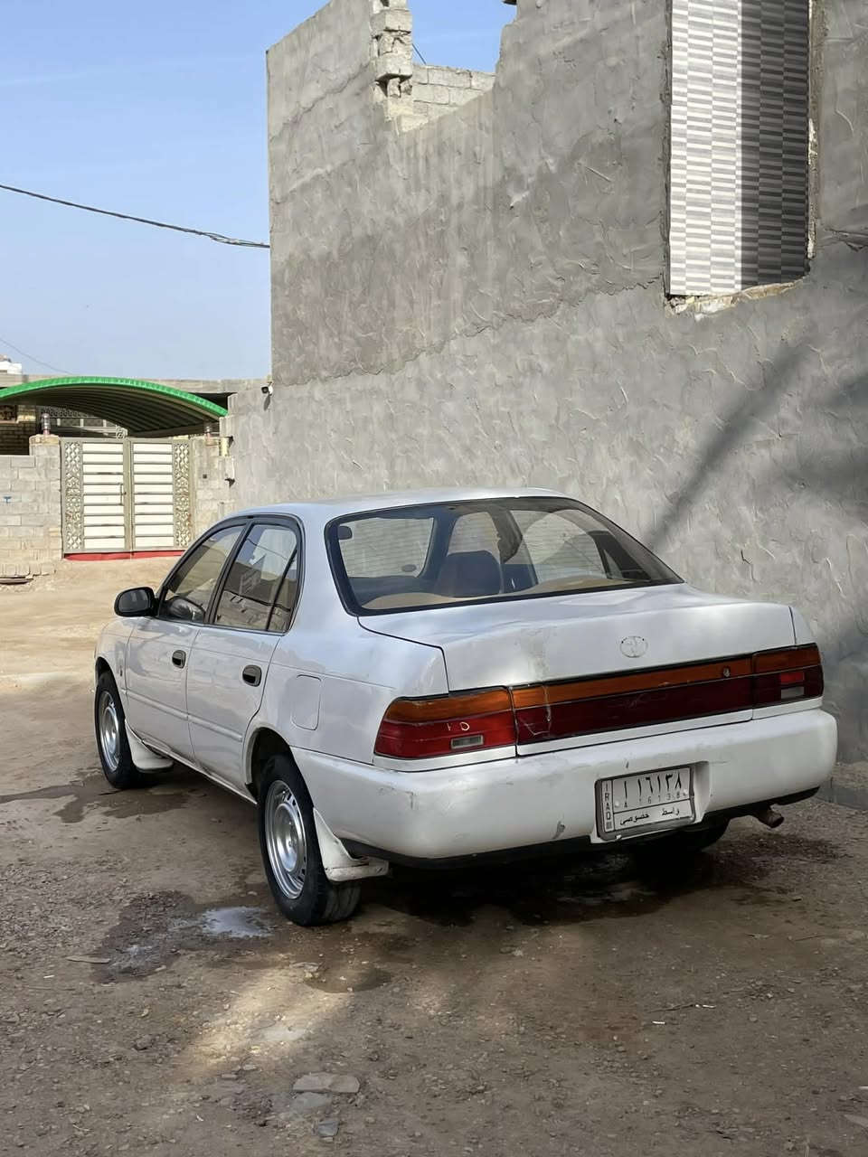 سلام عليكم للبيع كورله موديل ١٩٩٢ رقم واسط السنويه ٢٧ مشروع وطني شرط تحويل مكفوله من من اي عيب شرعي تخم تاير حداديه جديده كهربائيات كله شغاله  مكينه ١٨٠٠ كير عادي ٥نمر  السعر ٥٠ وبيهه مجال للطيبين العنوان كوت دجيلي رقم ***********
