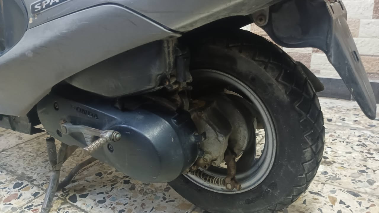 السلام عليكم  دراجه سبيسي ياباني للبيع  المكان حي السفير قرب الشهداء الثانيه  للتواصل الرقم ***********  السعر 325 وبيه مجال للطيبين مكان بغداد
