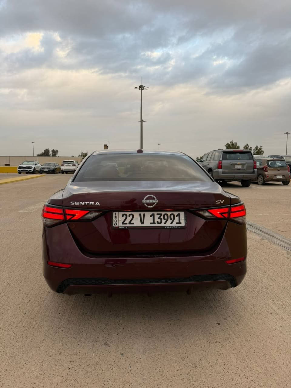 السلام عليكم 
للبيع سنترا موديل 2024 
فئة SV Plus 
السيارة فول مواصفات 
بصمه و تشغيل عن بعد 
سلايت روف
رادار 360 درجه 
تحديد مسار و سياقة ذاتيه 
4 كاميرات 
مقاعد كهربائية 
مقاعد امامية تدفئة 
إستيرين تدفئة 
صور حادثها موجوده ضمن السيارة 
فقط جاملغ صبغ و شويه من البنيد 
بدون دواخل بدون ايرباك 
السيارة حالية ماشيه 41 الف ميل 
باسمي تريد وكاله او تحويل 
مكان السيارة بغداد دوره او منصور 
السعر 157 وبيها مجال بسيط 
للاستفسار اتصال او واتساب 

‭***********‬
