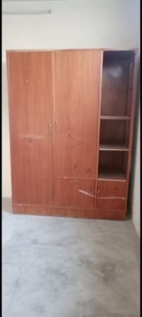 للبيع قنصور بابين معه خانة مال كتب اتصل عل رقم٠٧٧٠٥٦٤٤٣٢٨