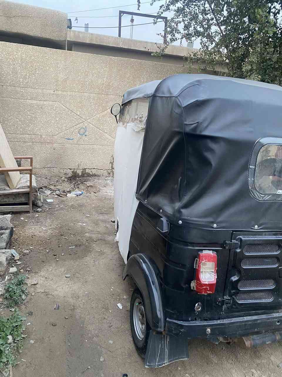 تكتك للبيع ٢٠١٧اوراق السعر ٣وبيها مجال المكان بغداد ***********
