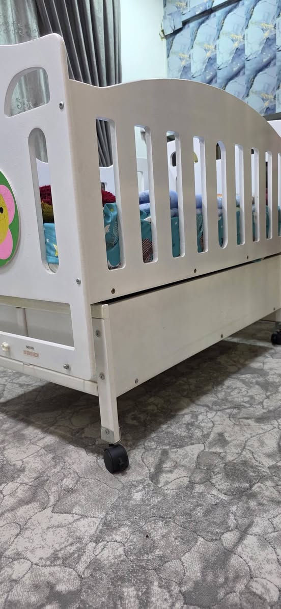 سرير طفل اخو الجديد طوله ١١٠سم وعرض٦٠سم السعر ٨٠وبيهه مجال بسيط


**إذا كنت صاحب هذا الإعلان وتريد حذفه لأي سبب، رجاءا أرسل رسالة إلى الدعم الفني**