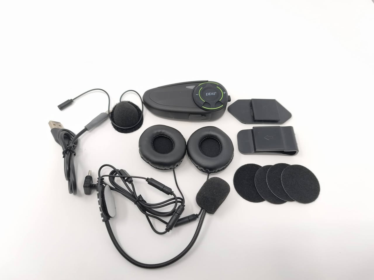 وجبة سماعات خوذه اي استفسار خاص فقط او ***********
