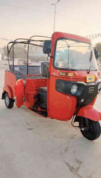 تكتك للبيع 23 كفاله عده الغد بي طخه خفيفه  مكينه كير تايرات كشر كفاله اوراق بسمي السعر 8ونص  *********** العنوان بغداد سبع البور ابو القناص طفي الضوه ولحكني
