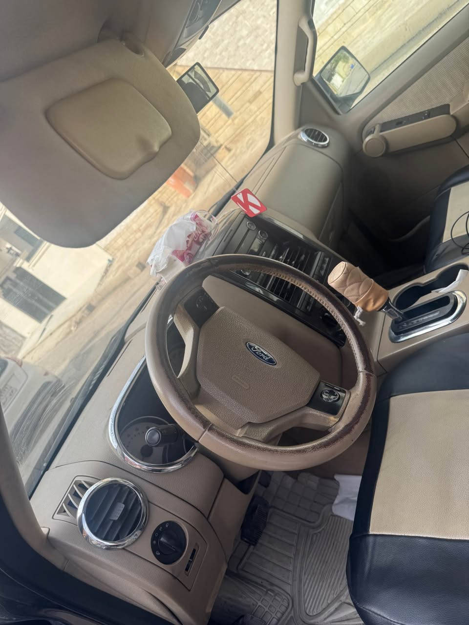 سلام عليكم 
Ford Explorer 
مۆدێل 2008
خەلیجی
فوول مواسەفات 
3ڕیز کوشنە 
تەبرید مەرکەزی 
دەبڵ اکسل
ناوزەرد
بێ لێدران بێ ئێڕباگ
هەموو شتێکی بەشەرت
سعری96  وەرەقەو مەجالێکی برایانە
شوێن هەولێر
ژمارەتەلەفۆن ☎️
***********
***********
_____________________
سلام عليكم 
فورد اكسبلور 
موديل 2008
خليجي 
فول مواصفات 
7 راكب 
تبريد مركزي 
دفع رباعي 
دواخل اصفر 
سيارة بدون ضرر بدون صبغ 
سيارة جاهز گير معرك اكسل كلها بشرط
سعر 96 ورقة وبيها مجال للطيبين 
مكان اربيل 
رقم هاتف ☎️ 

***********
*********** أربيل, العراق
