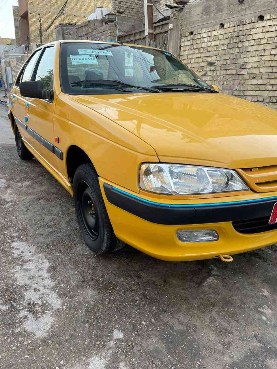 سلام عليكم البيع بيجو مديل 10
بسمي رقم نكليزي مصفره هيه وغرمات 
مكفوله كفاله ماشيه 97 سياره جديده 
كير ومكينه مكفولات تبريد شغال كهربايات كله شغاله 
صدر عله شركه جديد سياره كله عل بلادي عله ايد واحده 
مكان سياره بغداد مدينه صدر الورفلي سعر 45
تصال ***********
