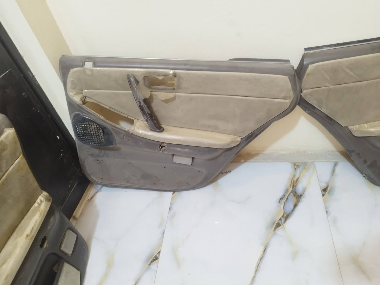 خوان غراض هارتوب الطويله للبيع أكسن عله الشرط ودرايمات شرط وبطاين وبلاجكتورات مال الشباك ألمامي العنوان الحمزة الشرقي ***********
