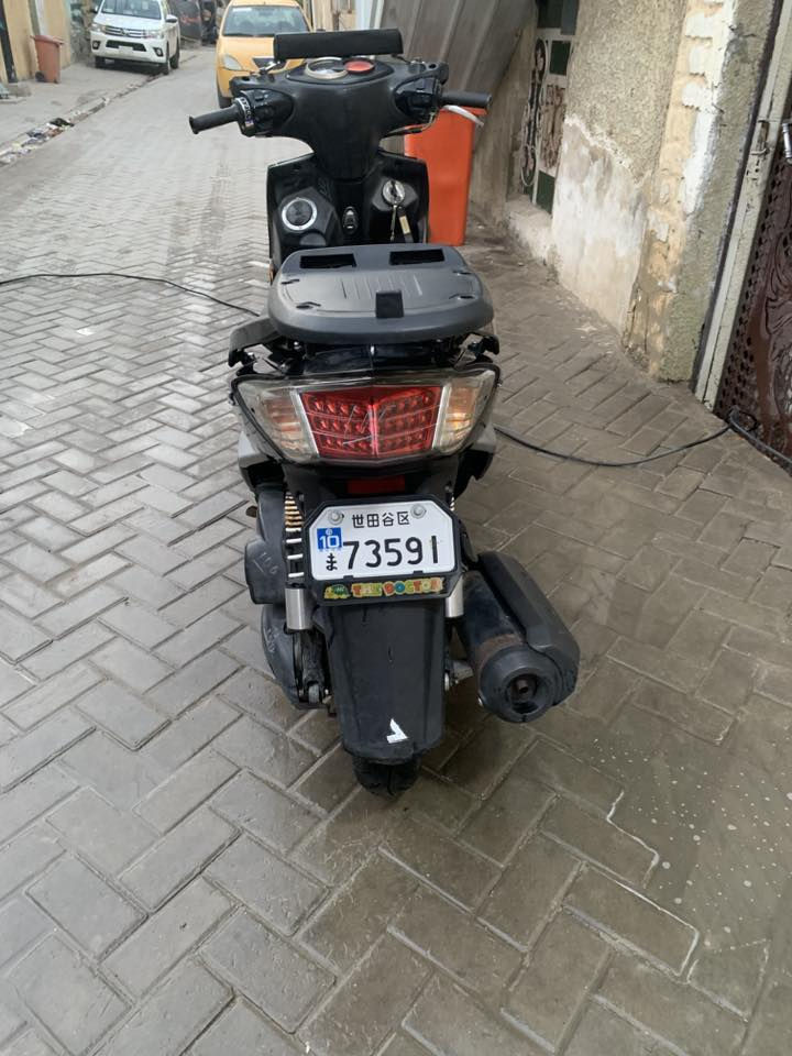 سلام عليكم سكنس فحل كرريه دراجه نضيفه كل فتره ادامه دهن مؤتل بانزين محسن بيه شخوط خفيفه متبين سعره 700وبيها مجال قليله رقم الهاتف ***********
