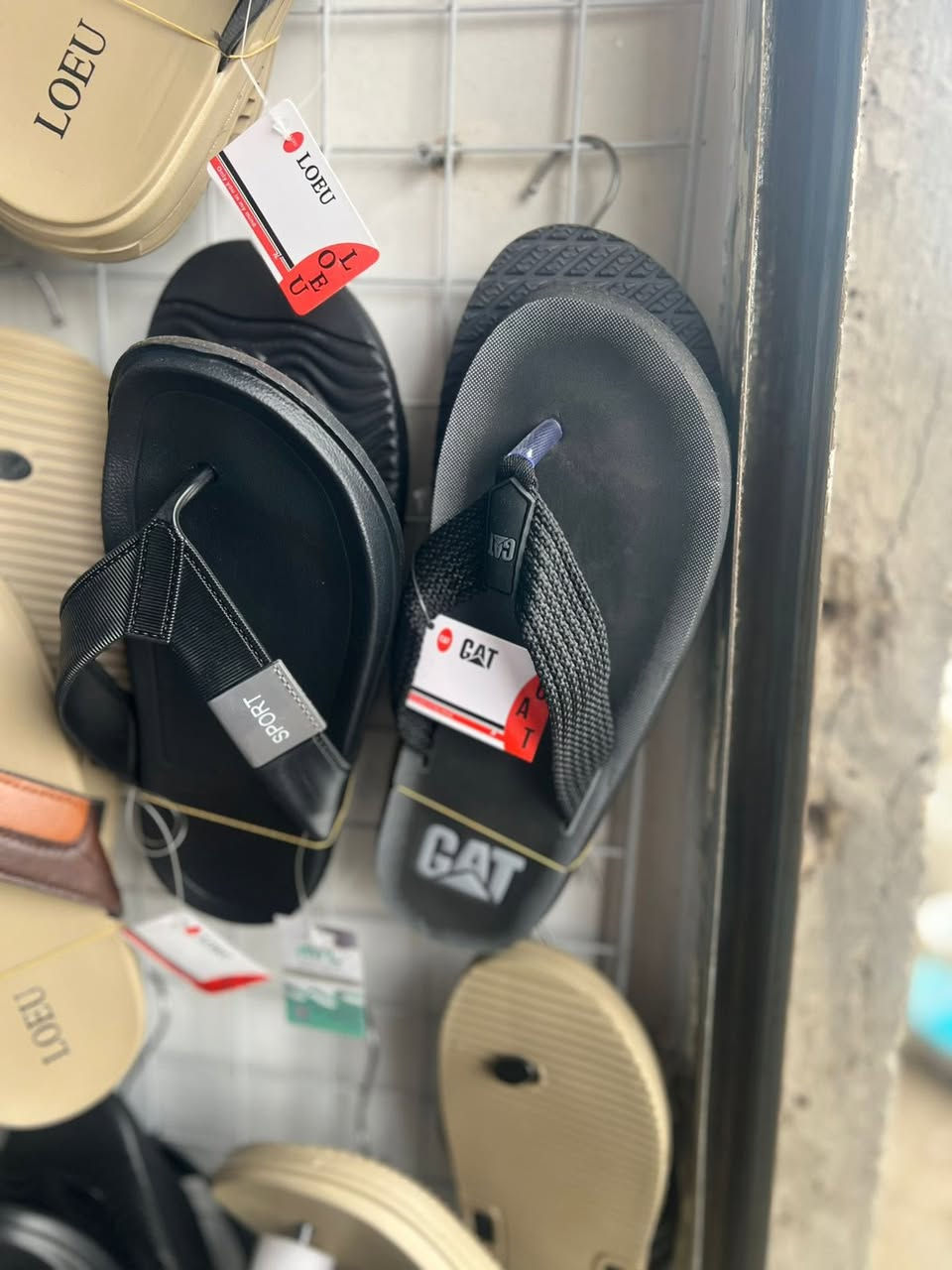 السلام عليكم شلعة احذية مشكل موديل وقياس من35لل45 عدد اكثر من 100قطعة وسلبرات كلهن ماستر بعدهن بجيس عددتقريبي140 قطعة شلع القطعة ب3250 وقفل
***********
مكاني حي اور
