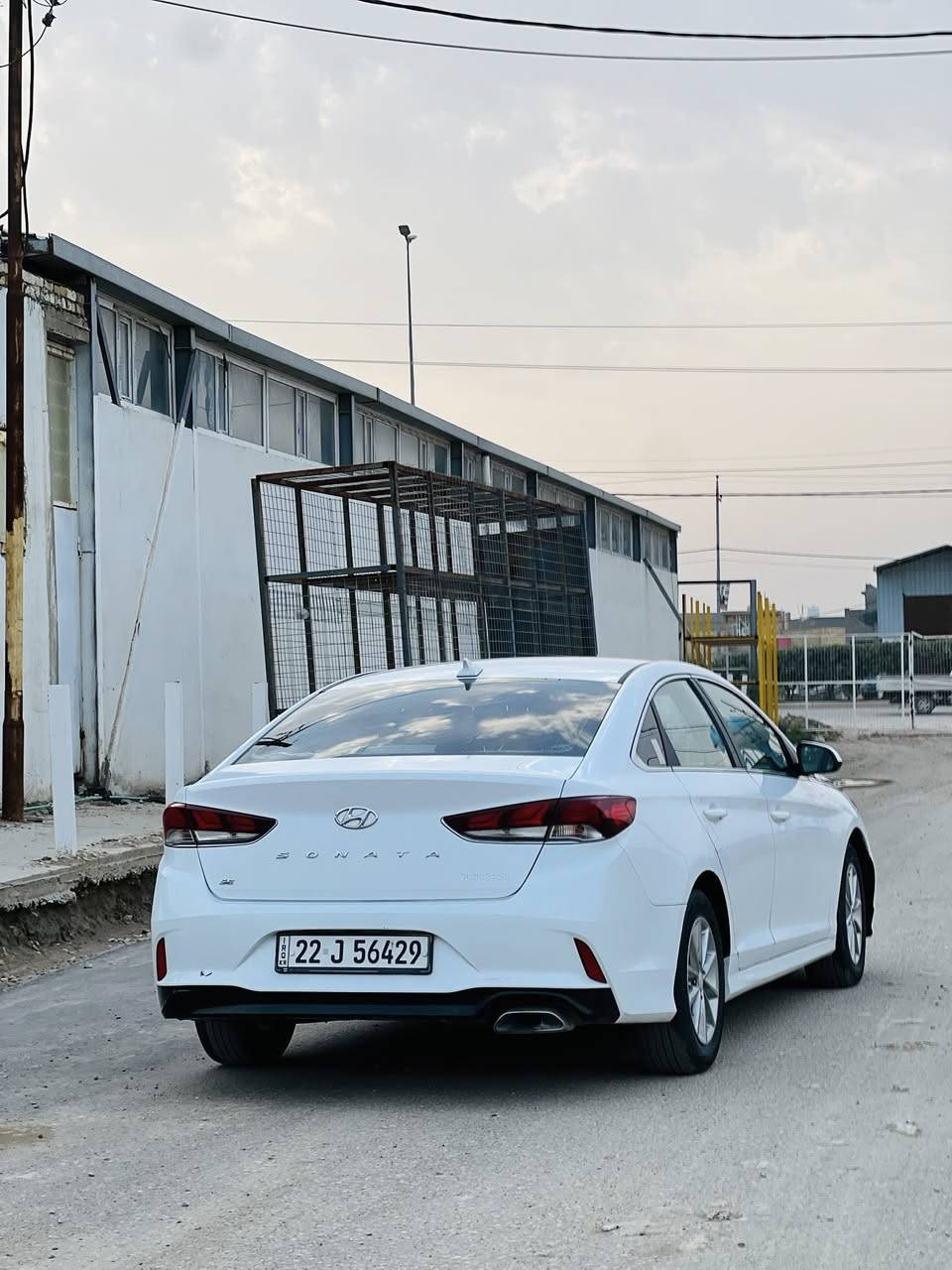 **السلام عليكم
*سوناتا 2018 وارد أمريكي  
حادثه جالمغ وربع بنيد بدون داخل رقم اربيل النكليزي تحويل  او وكاله جاهزه من كلشي حداديه تخم تاير تبريد مكينه كير 
ما بيه اي نقص

*مواصفات 
رادارات نقطه عمياء
شاشه + كامره
حساسات خلفيه
درايف مود 
تحكم استيرن 
تلاث انضمه قياده 
ايكو واسبورت وعادي 
 مانع انزلاق  
سايد أبريك 

المكان بابل الحمزه الغربي 
السعر 138وبيه مجال بيع او مراوس   

للاستفسار اتصل على هاذا الرقم 
***********
