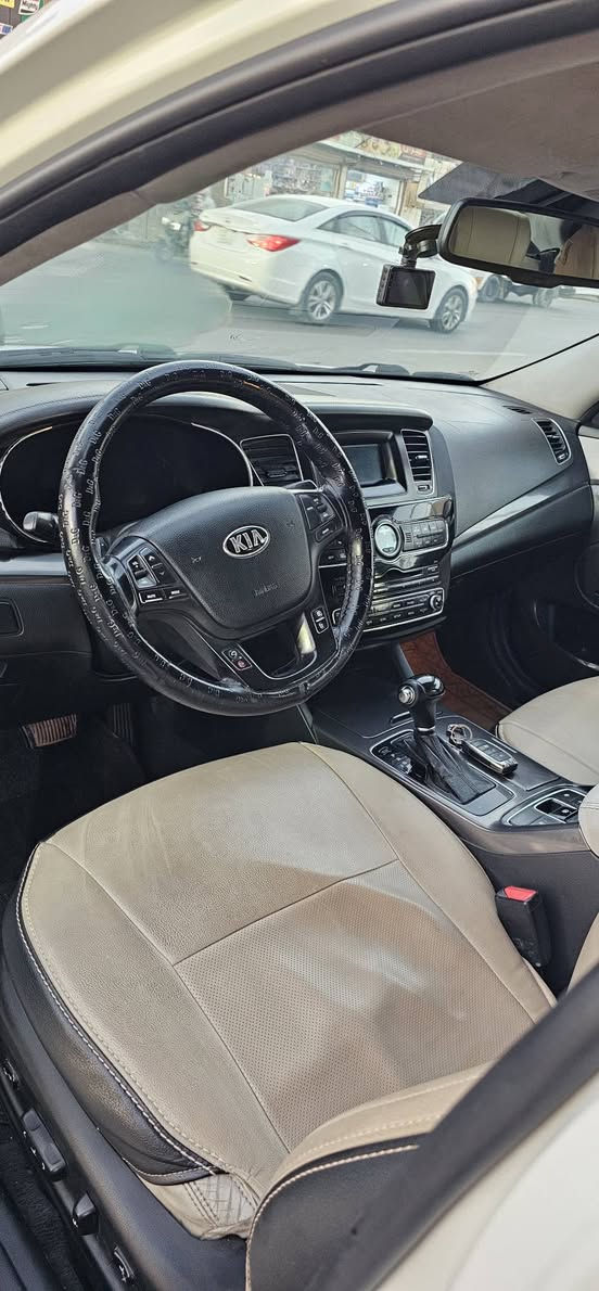 السلام عليكم
كيا كادنزا 
موديل 2015خليجي 
رقم سليمانيه بأسمي السيارة
 
صبغ جاملغ امامي اثر شخط بدون حادث + دعاميات فقط
 
السيارة جاهزة من كلشي بدون اي نقص 
المواصفات Vip
-تشغيل بصمة مع بصمة ابواب الامامية 
-بانوراما  
-كاميرا وحساسات خلفية
-بردة خلفية 
تحكمات خلفيه تبريد + مسجل 
-تبريد قطعتين منظومة تبريد جديدة ( كمبريسر + راديتر + فريز )
-كشنات كهربائية تدفئة + تبريد + خزن كشن السائق  
-لايت فول  ( زرع عدسات + زنون اصلي )
-اوتو هولد + سايد بريك بصمة   
وباقي مواصفات الكادينزا المعروفة
السعر / 152 وبيها مجال بسيط
 
العنوان/ بغداد الزعفرانية + الكرادة 

*********** 
***********
