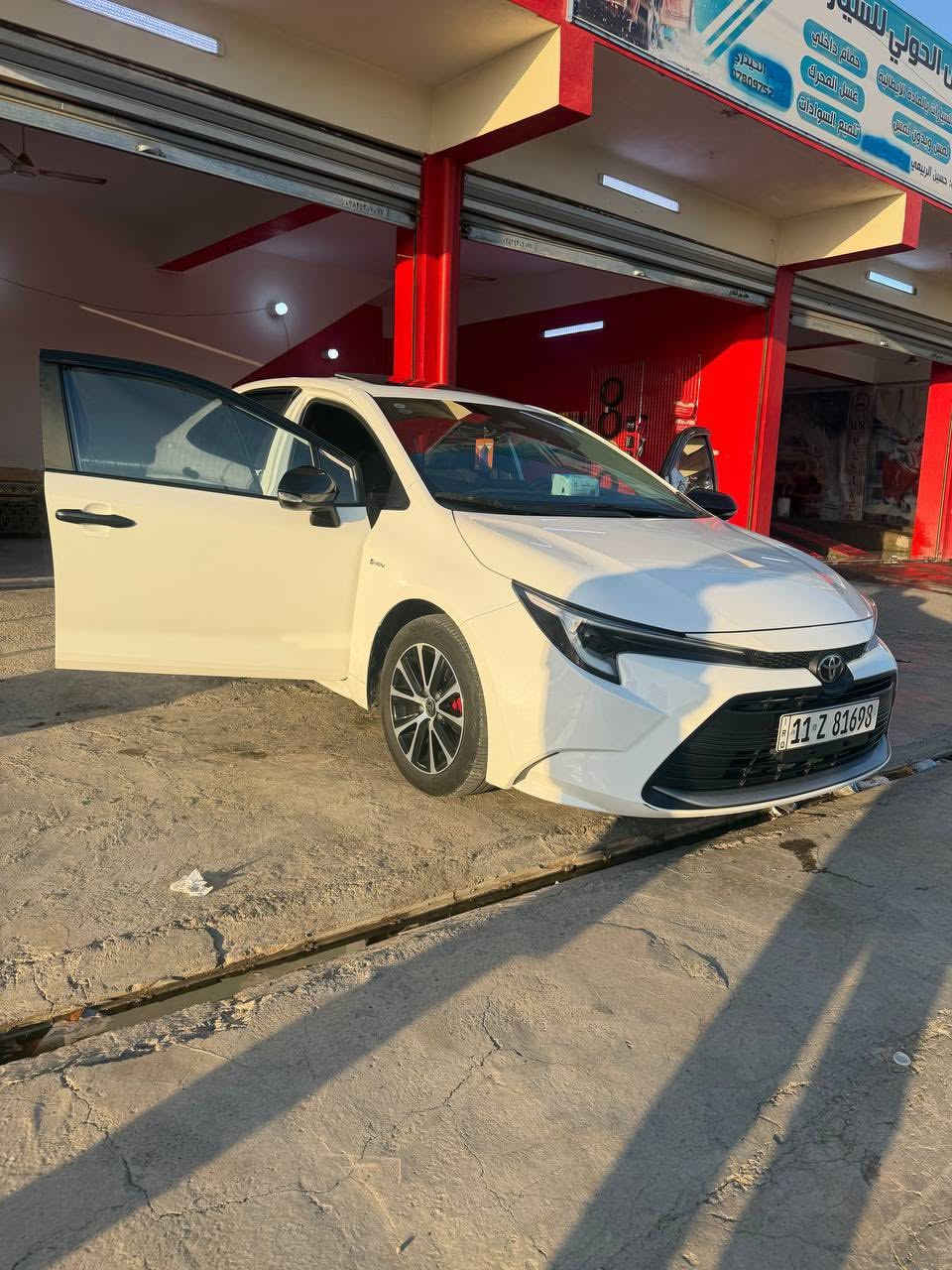 � للبيع.. كورلا هايبرد 2025 فول مواصفات 🔥
الشكل الأمريكي 

🚘 تويوتا كورلا هايبرد 2025
✨ فل أوبشن / مواصفات كاملة
✨ سيارة اقتصادية، راقية، ومناسبة للاستخدام اليومي

⭐ المواصفات:
✅ فتحة سقف
✅ تشغيل بصمة (Smart Key)
✅ دخول ذكي
✅ شاشة وسطية
✅ كاميرا خلفية
✅ تحكم بالمقود
✅ مثبت سرعة
✅ أنظمة أمان متطورة
✅ مكيف أوتوماتيك
✅ داخلية مرتبة ونظيفة

📍 الماشية: 46 ألف كيلو فقط

🛡️ مكفولة كفالة عامة
(صبغ وتبديل)

🔍 ملاحظات بسيطة جداً موضحه بالصور
💰 السعر: 150 ورقه
🔸 مجال بسيط للجادين فقط.
للاستفسار ***********
