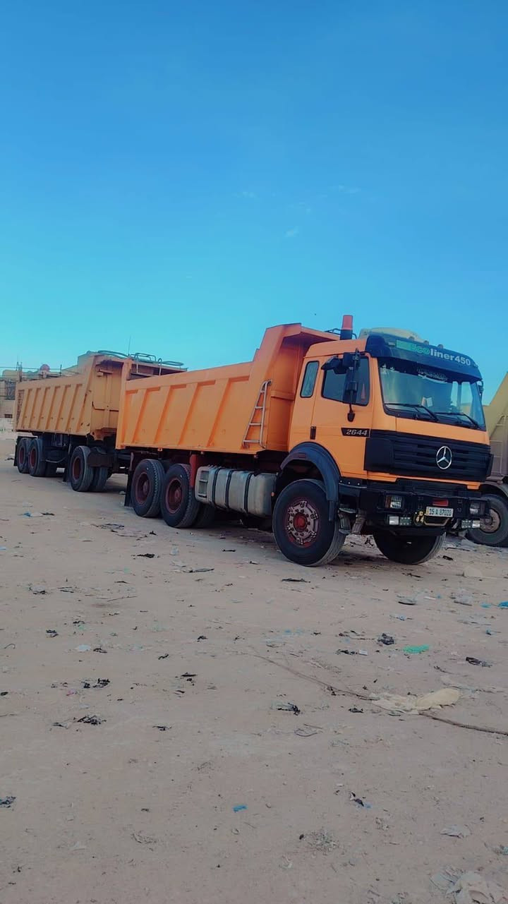 السلام عليكم. للبيع مرسيدس البي قاطره ومقطوره  
الموديل 92 مربوطة 3 لوحات ارقام انگليزي  بأسم راعيه تحويل مباشر 
مجموعه Gf مكينة 44 گير فافون تخم تاير 
مكان السياره النجف الاشرف 
للاستفسار الاتصال على الرقم ***********
