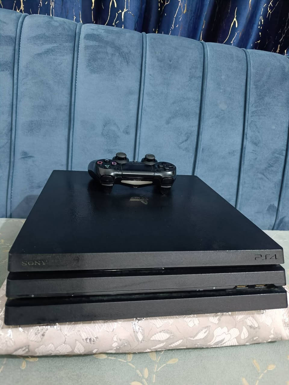 بلي 4 برو مهكر  نضام 9.00 ذاكره 1 تيرا 
بقية التفاصيل موضح في الصور . السعر مراسلة الصفحه.او الاتصال

***********
