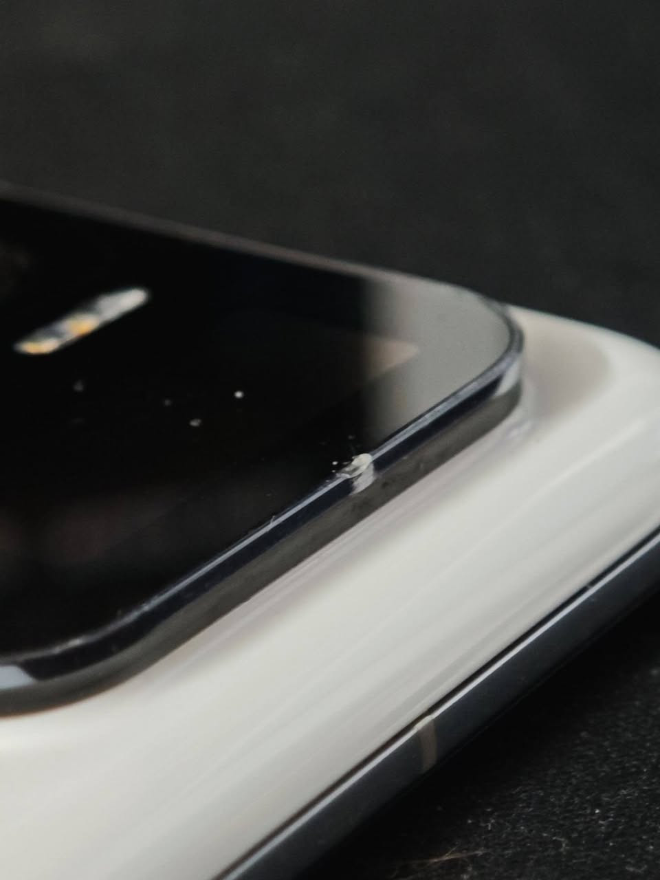 للبيع Xiaomi Mi 11 Ultra (256GB)
السلام عليكم
جهاز قوي جدًا ومناسب للاستخدام اليومي والألعاب 🎮
المواصفات:
معالج Snapdragon 888 💪
شاشة OLED 120Hz + دقة WQHD 🔥
بطارية 5000mAh 🔋
شحن سريع 67 واط + وايرلس 67 واط 🚀
شحن عكسي 10 واط
ويا اربع كفرات هدية 
كاميرات احترافية 📸:
50MP رئيسية
48MP تليفوتو (5X حقيقي) 🔥
48MP الترا وايد
زوم 120X
محدث إلى HyperOS 2 ⚡️
الحالة:
الجهاز شغال طبيعي
مبدل بطارية 🔧
الواي فاي يحتاج تصليح (IC عاطل)
الشاشة بيها احتراق (واضح بالاستخدام)
بي ضربة بسيطة يم الكاميرات مماثرة على شي 
💰 السعر: 175,000 دينار (قابل للتفاوض)
📞 للتواصل: ***********
