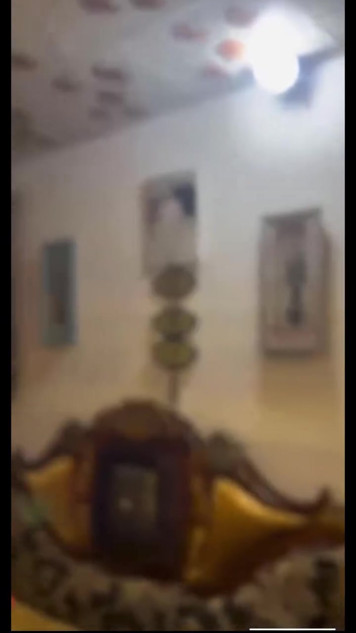 سلام عليكم يا الله شقه طابق ثاني للبيع موقعه الزعفرانيه عمارات سعيده تحتوي الشقه ع استقبال ومطبخ وحمام وغرفتين نوم معا ترك شقه جدا نضيفه تحتوي ع سقوف ثانويه للتواصل واتساب *********** متواجد واتس وايضاً مباشر
