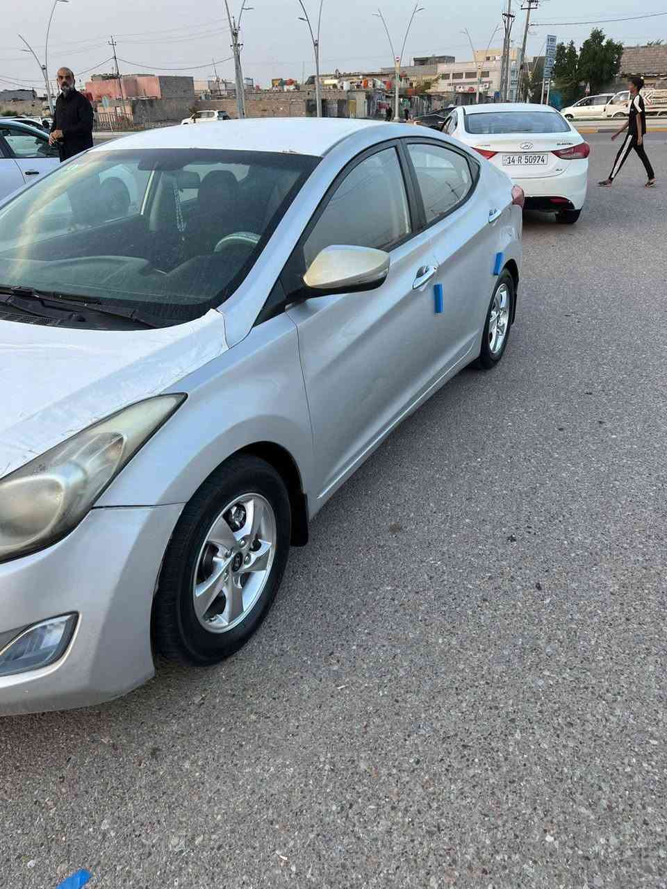 سلام عليكم النتر افانتي 2012وارد كوري ما مكفوله من صبغ مكفوله من ضربه وعيب شرعي سياره جاهزه من كلش مكينه 1600دوش رقم بصره سنويه 2030 مكان سياره بصره سعر 86 رقم الهاتف ***********
