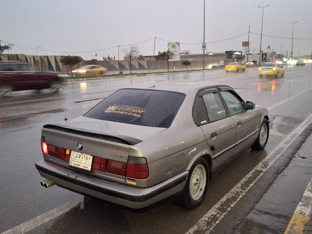 BMW 525i 
للبیع مراوس سعر36$ورقە
محرک مسکر گیر عادی 
سیارە شرط محرک کیر کامل
رقم کرکوک الیف سنوی عاج
شرط تحویل وکالە
سیارە بجم عریض اصل 1989 محدث 1992
اربعە طایرات جدید ویل حسیر
داخل جدید 
مکان سیارە کرکوک رحیماوە
***********
*********** كركوك, العراق
