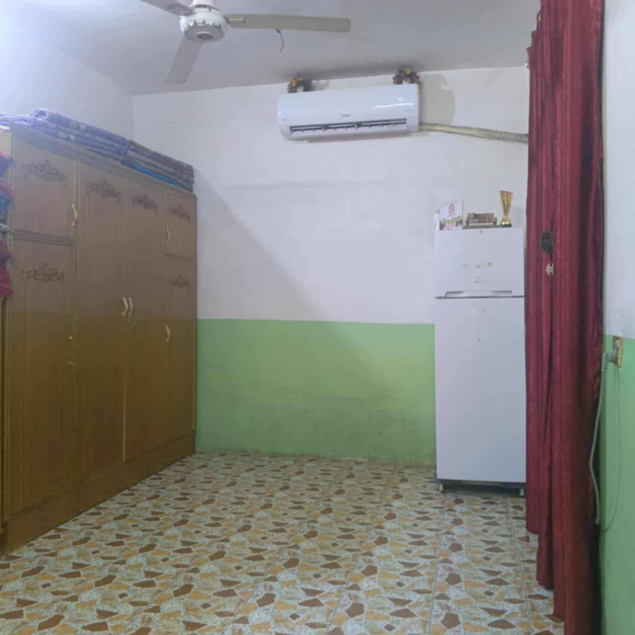 بيت للبيع 100متر للبيع خلف اسواق السراي باربع فروع ***********
