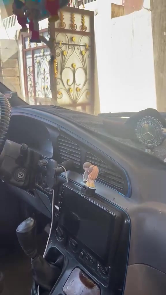 كيه كرنفال موديل 2000 رقم كركوك مابي نقص سيارا جديدا
بس يحتاج صبغ كجماليه بدون ضربه سيارا 
السعر 65 بي مجال قليل رقم هاتف ***********

