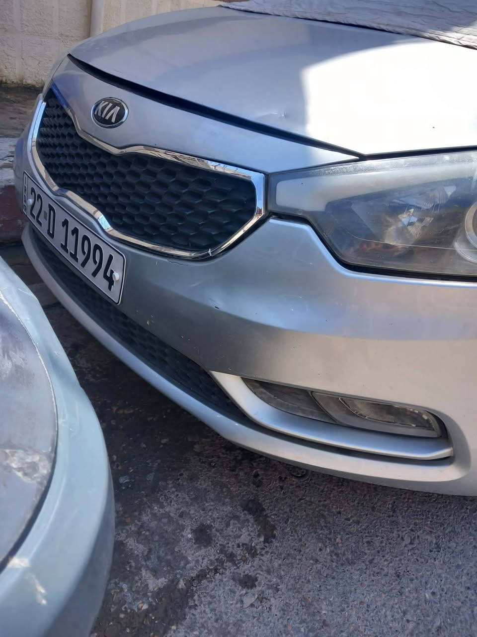 سلام عليكم سيراتو للبيع موديل 2016 مكينه كير جيد  نقصه تبريد فقط خليجيه سياره بدون ضرر سونار كدامك ماشيه 170 اني مكلف بل نشر رقم صاحب سياره ***********
