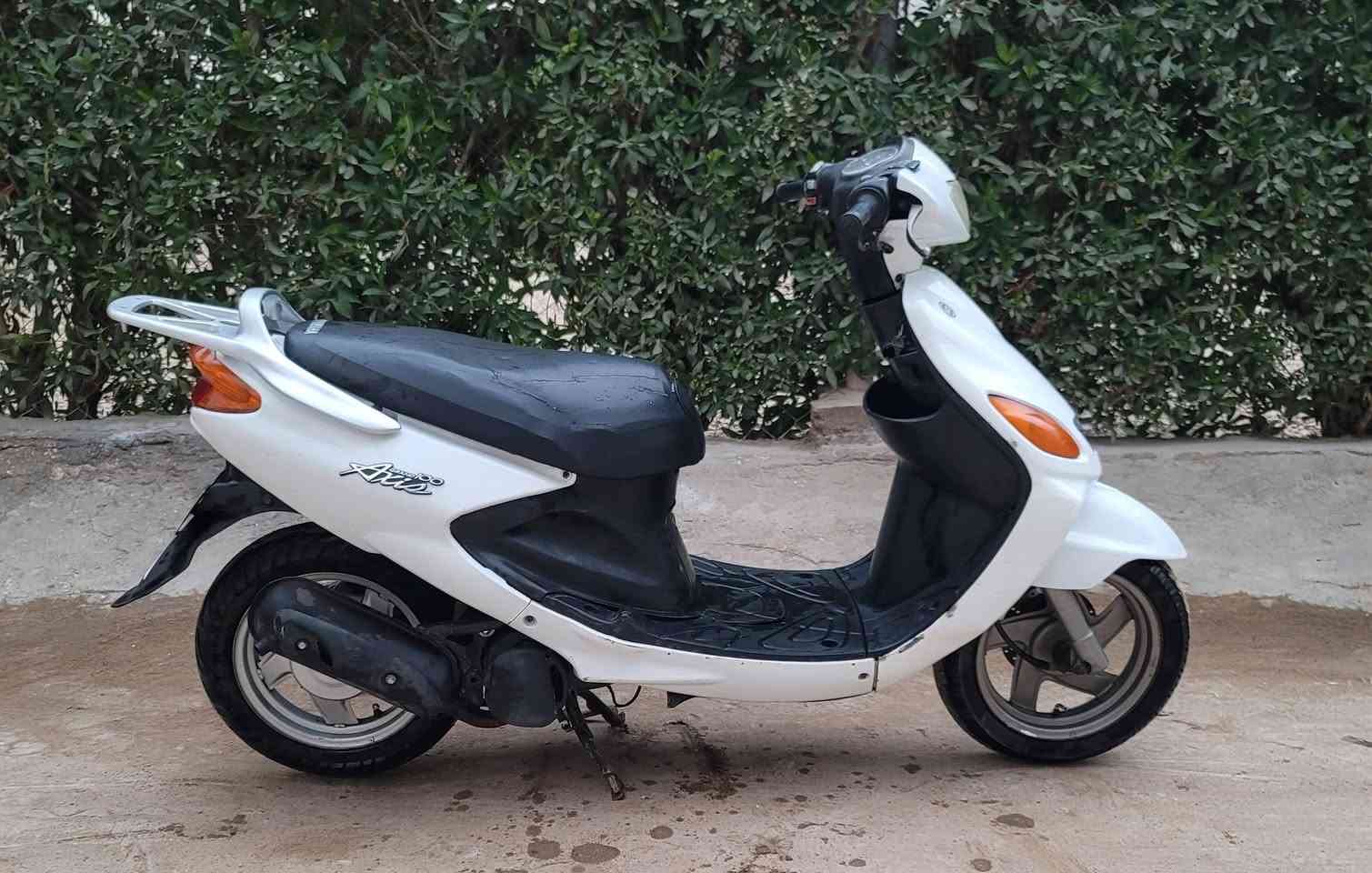 سلام عليكم 
دراجة اكزز 100 فحل ياباني شلعة ومعدل فوول شرط بطناش محرك برغي ما مفتوح بي علئ وظع الشركة كهربائيات كلها شغالة فقط نقص فج بريك امامي والباتري ظعيف للبيع سعرها 400 الف وبيها مجال مكاني طويريج الشراي يتصل ***********
