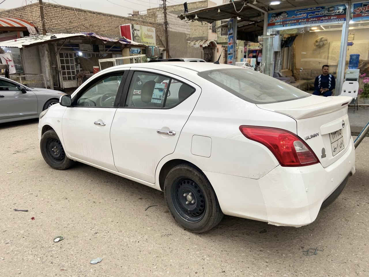 نيسان صني
موديل 2021 سياره جاهزه من كلشي 
سياره نصيفه جداً 
سياره كفاله ماعده 3 باردات بسيطات جداً 
رقم اربيل 
السعر 115 وبيه مجال قليل العنوان نجف كوفه 
***********
