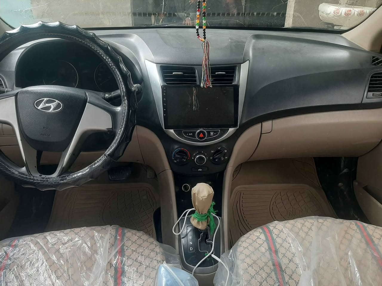 اكسنت موديل 2016 مشروع وطني 
محرك وگير مكفولات 
السياره بيها جرد كما واضح في الصور 
3 قطع تبديل السعر قابل للتفاوض 
اني مكلف بلنشر فقط يرجى الاتصال على الرقم *********** النجف, العراق
