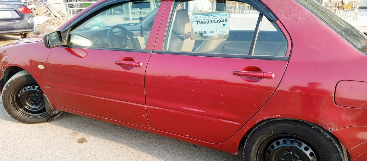 سيارة لانسر موديل ٢٠١٠
محرك جديد
 كاميرا وكير اوتوماتيك 
رقم بغداد سيارة نظيفة جداً كما موضح في الصور 
السلبيات ضربة خفيفة فوق التاير الامامي والتبريد عاطل.
مكان تواجد السيارة ديالى ناحية كنعان  
السعر ٨٠ وبيه مجال لشراي فقط 
للتواصل عبر هذا الرقم المرتبط به واتساب كذلك 
‏‪***********‬‏ أبو يوسف
