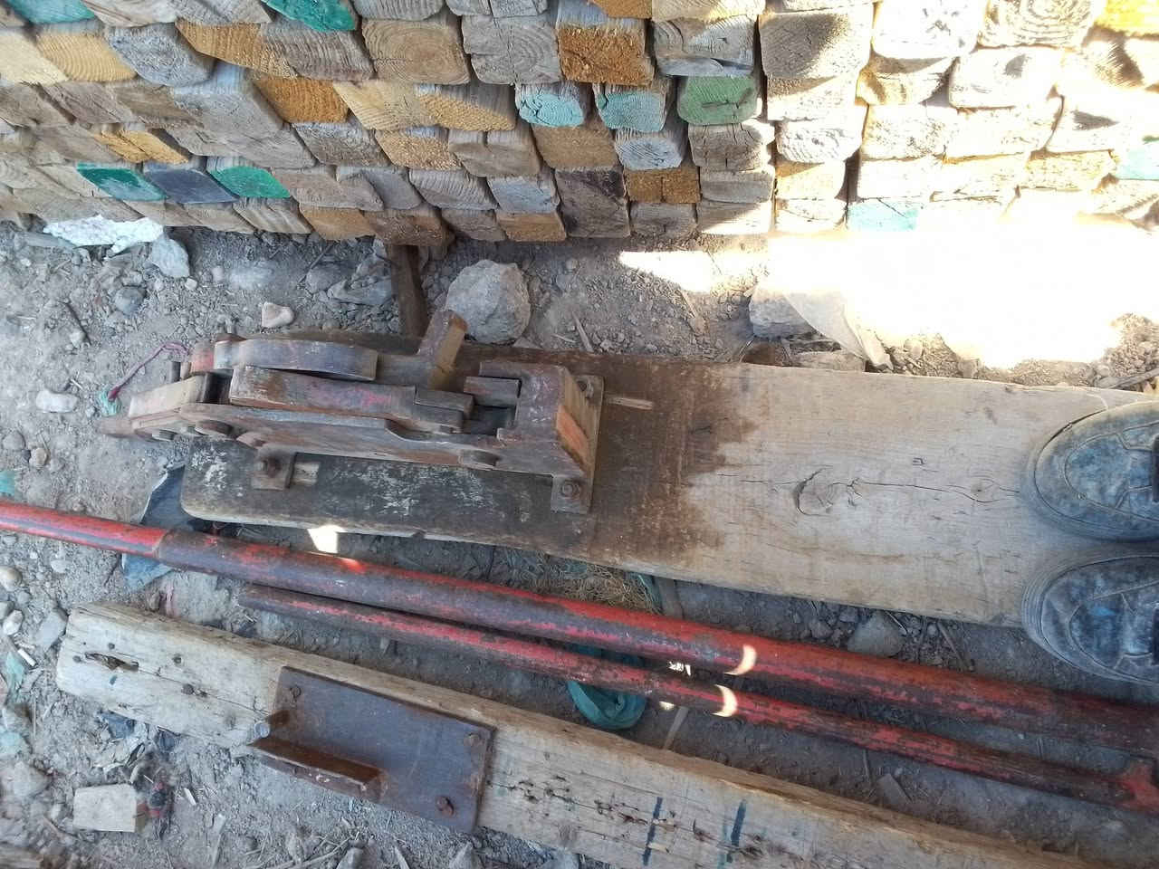السلام عليكم مقص للبيع مفتاح وزاويه العنوان بابل رقم الهاتف ***********
