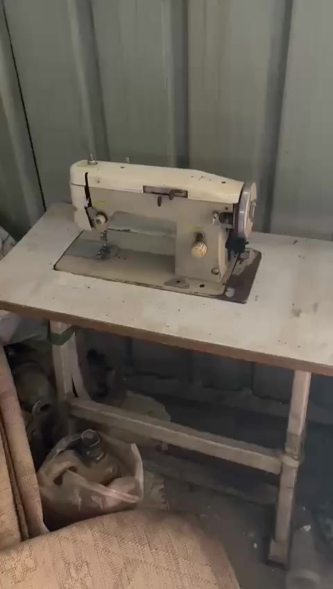 مكينه خياطه نضيفه مال بيت تاخذها عل فحص للبيع بس شراي يجي خاص


**إذا كنت صاحب هذا الإعلان وتريد حذفه لأي سبب، رجاءا أرسل رسالة إلى الدعم الفني**