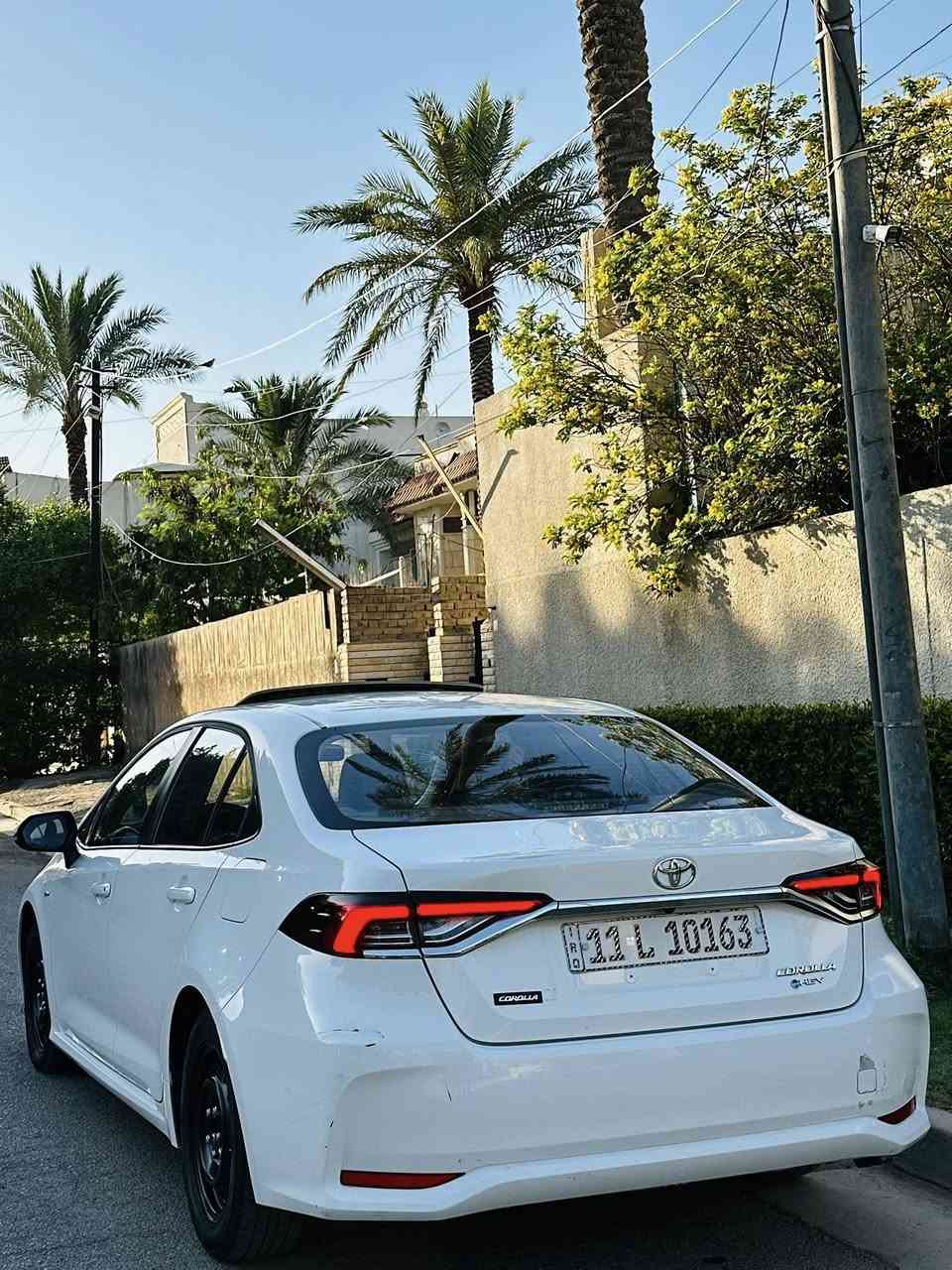 السلام عليكم للبيع كورلا ‏ ‏خليجي ￼ موديل￼2025 السعر ‏144 ￼السياره مكفوله هايبرد  بانزين وكهرباء فول الفول  رقم بغداد سيارة  ماشيه 24ملاحضة 4 الوان دواخل و كرسي كهرباء 
‏‎محرك 1800 
‏
‏‎بصمه 2+ دخول ذكي
‏‎رادار  +  جلد لون 
‏‎تحديد مسار طريق 
‏‎استشعار سرعه محدده للطرق  
‏‎تبريد❄️ قطعتين شاشة  كامره خلفيه 
‏‎هاندر بريك بصمه + اوتو هولد 
‏‎مانع نزلاق + مود درايف + ايفو مود 
‏‎ايرباك عدد10 
‏‎بكلايت لد 
‏‎تبريد بيانو شاشه 
‏‎اشاير مري 
‏‎حساس اطار + حساس لايت عالي وناصي اوتو 
 السياره  السعر ‏ 144 ￼￼ مكان بغداد التصال ***********
