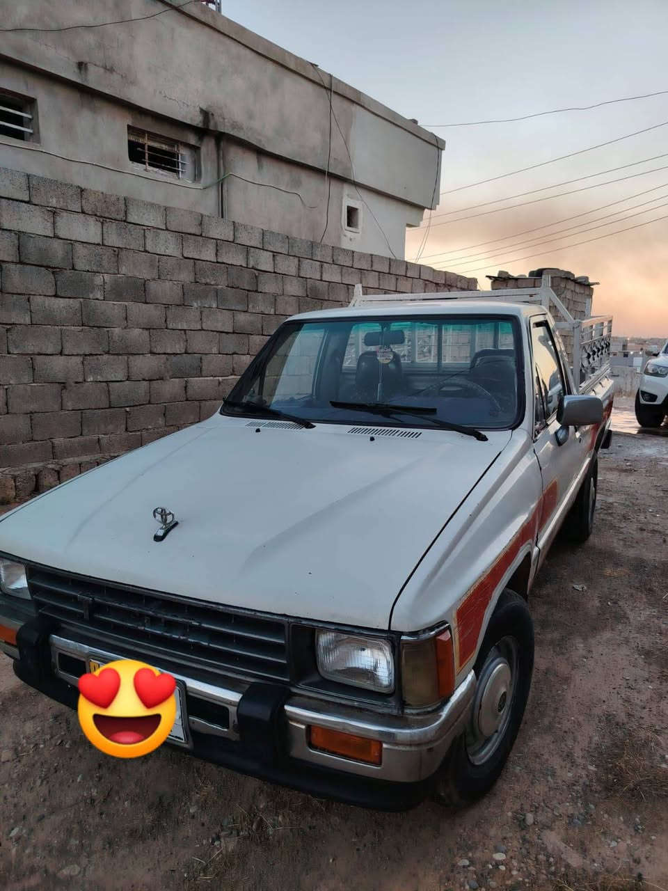 السلام عليكم  مكلف بل نشر
بكم تك موديل 88بيها صبق  جماليه فقط محرك كير شرط  سياره چاهزه رقم الألماني كاربون بانزين موجود  
السعر 60 وبيها مجال بسيط رقم صاحب السياره ***********
