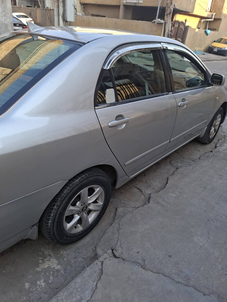 كورولا بيكاتشو موديل 2005 محرك 1600
تبريد تدفئة شغالات مصبوغة عام للجمالية بيهة جاملغات خلفية رقم بغداد باسمي السعر 78 وبيهة مجال بغداد الدورة 
***********
