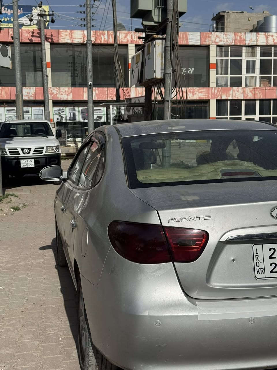 سەرتا بە ناوی خوای گەورە  ئاڤانتی ٢٠٠٨ فوولی بێ سلاید  بە شەرتی کەڤەر گۆراو نەبێ زەربەی نەبێ سەقفی بۆیاخ نەبێ گیانی هەموو ئیشەکا تەنانەت هیتەری کوشنەکانیشی ئیشەکە زۆر کەم رۆشتووە بە شەرتی گێر و مەکینە هەلمی دەمیشی نیە هەتا بلێی خاوێنە  *********** گەر موشتری نیت سەرمان مە ئێشێنە رەحمەتی خوات لێ بێ
