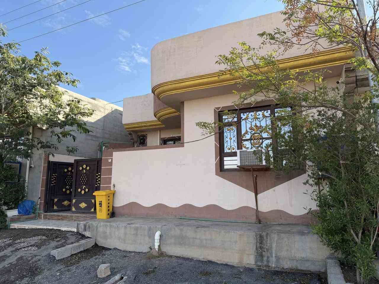 بيت للبيع بختياري 2
١٠٠ متر مربع 
***********
