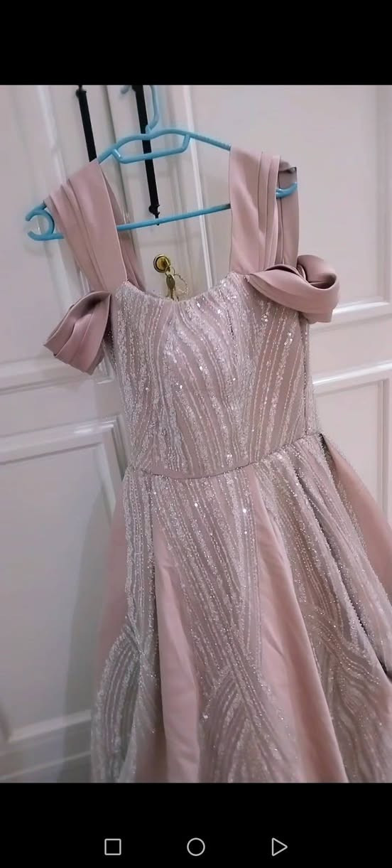 ماخذته ب210 اريد ب65 يلبس من 38ل40 ويا بف


**إذا كنت صاحب هذا الإعلان وتريد حذفه لأي سبب، رجاءا أرسل رسالة إلى الدعم الفني**