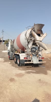 اكتروز شمعه موديل 2003 رقم بغداد 10 متر السياره  كير فتس  مانقصها برغي...