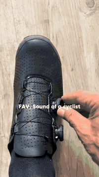 متوفر احذيه سفتي بايسكل رياضي يانباع با75يمنه فقط 15الف
متوفر ثلاث قياسات 44او45او46
